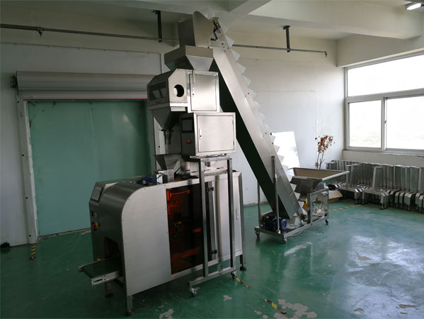 全自動包裝機(jī)設(shè)備