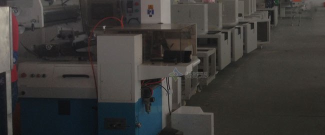 面包包裝機(jī)_面包全自動包裝機(jī)