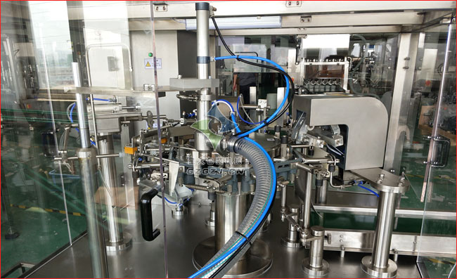 全自動調(diào)味醬包裝機(jī)